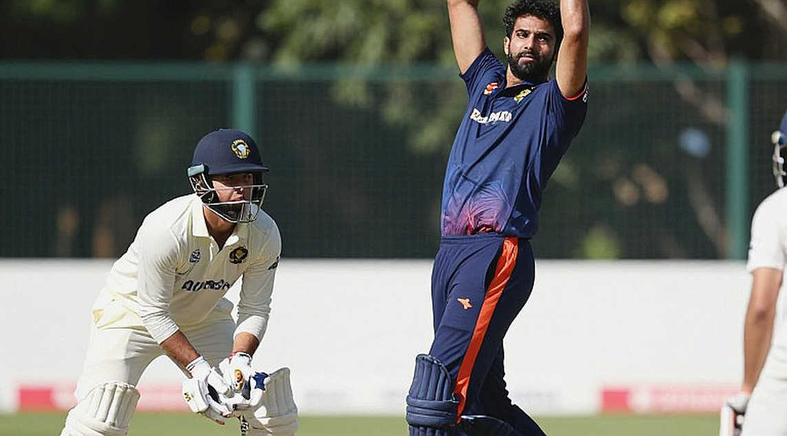 मोमिनुल हक सिर की चोट से बाहर, जाकिर अली कन्कशन सब्स्टिट्यूट के रूप में शामिल