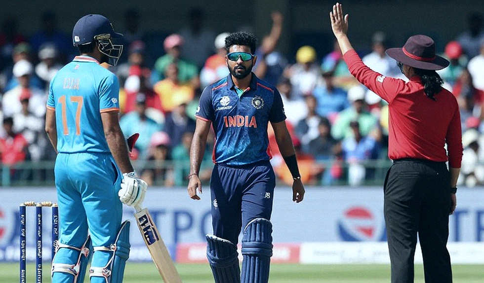 Mirpur Test: The Real Question Is Roach vs Mominul, Not the 5–15 Head-to-Head